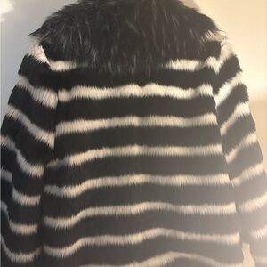 2B Bebe Black and White Teddy Jacket with Striking Stripes